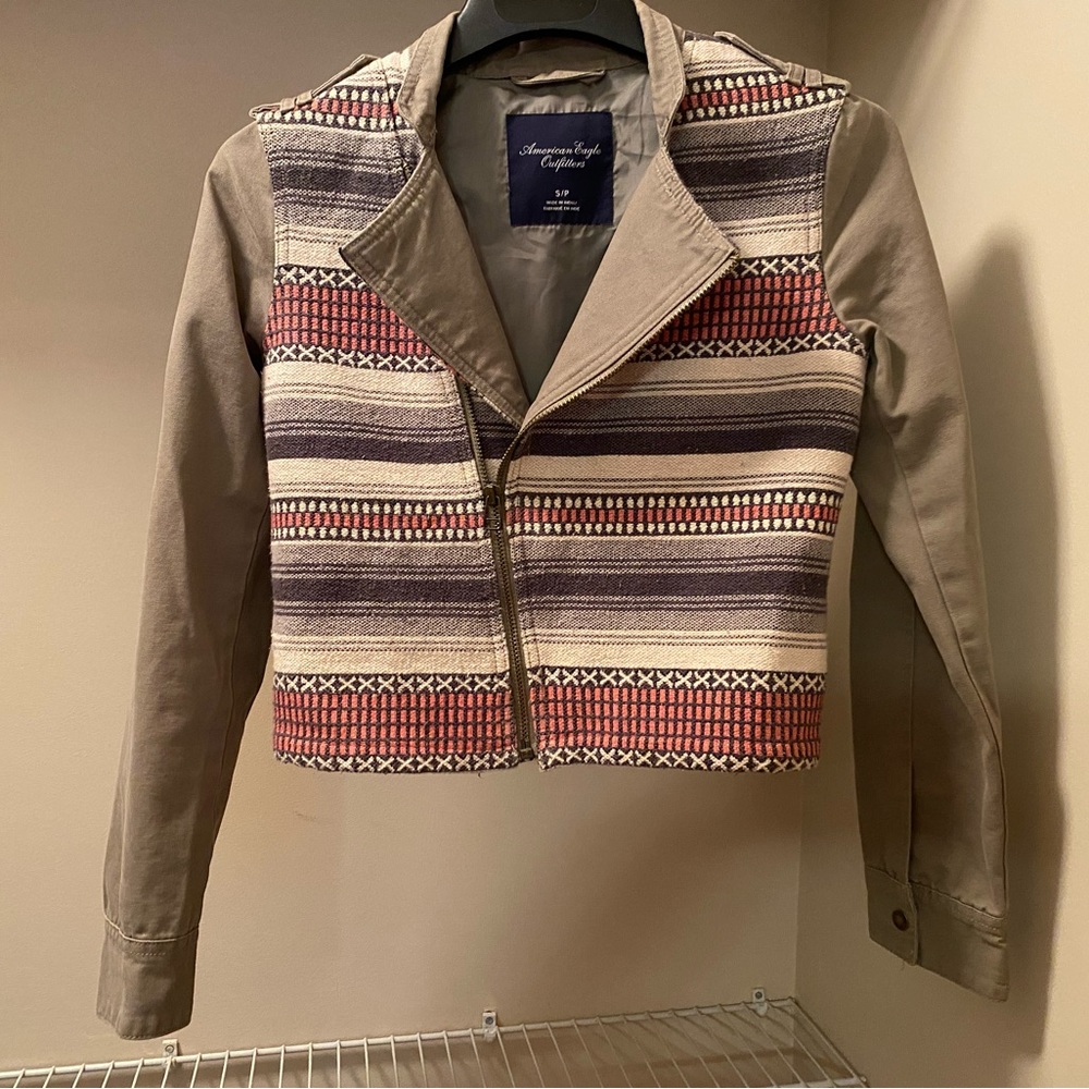 NEW American Eagle Outfitters Women's Striped Pattern Zip Front Jacket Size S